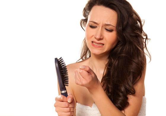 مزوتراپی یکی از روش‌هاییست که برای درمان ریزش مو به کار می‌رود.
